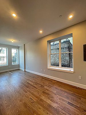 2nd image of 1354 Jefferson Ave #4N