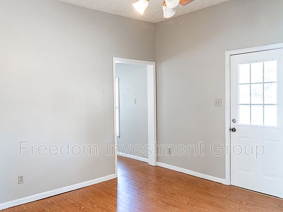 4th image of 2515 Cedar Ln #1