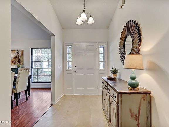 3rd image of 3602 Carol Ann Ln