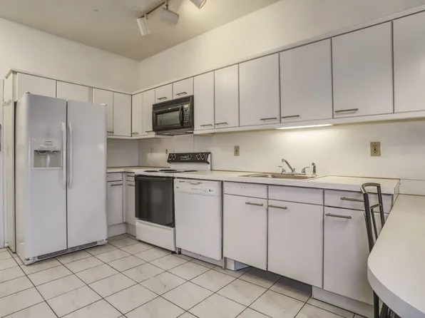 75 Liberty Avenue image 5 of 30