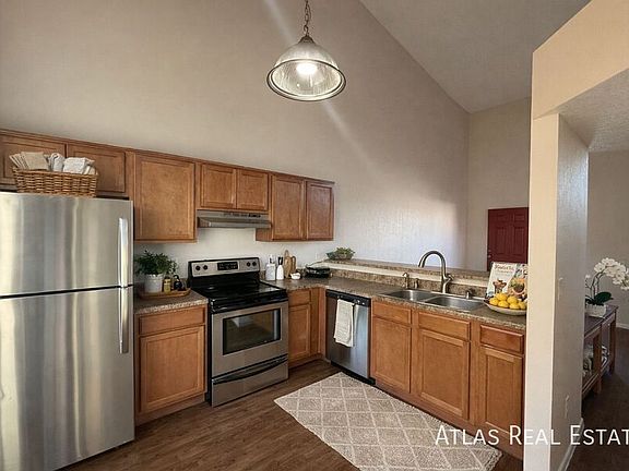 2nd image of 4828 W Orangewood Ave Unit 205