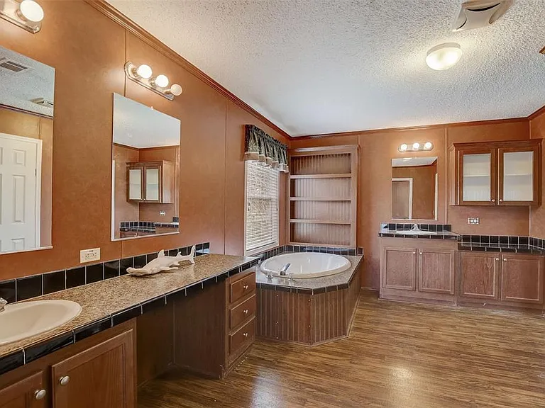4611 Miley Rd — Photo 12