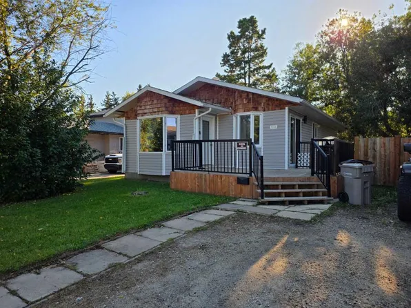 7314 E Patterson Dr, Grande Prairie, AB T8V 4X4