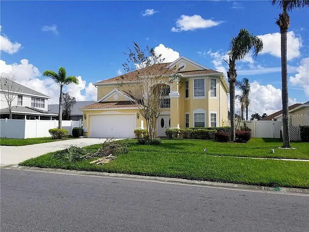 4 bed, 2.5 bath, 2143 sqft, $2,850 — Photo 1
