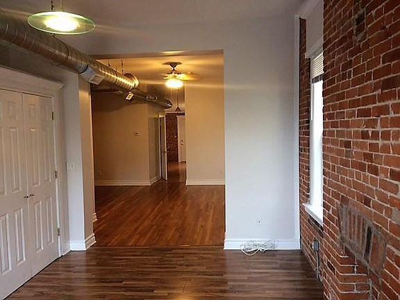 3rd image of 571 Campbell St APT 2