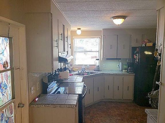 2nd image of 145 Scott Blvd