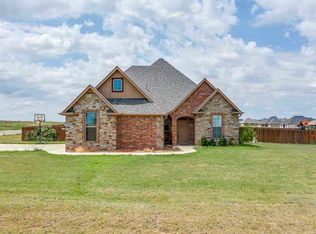 11663 NE Happy Hollow Rd, Elgin, OK 73538