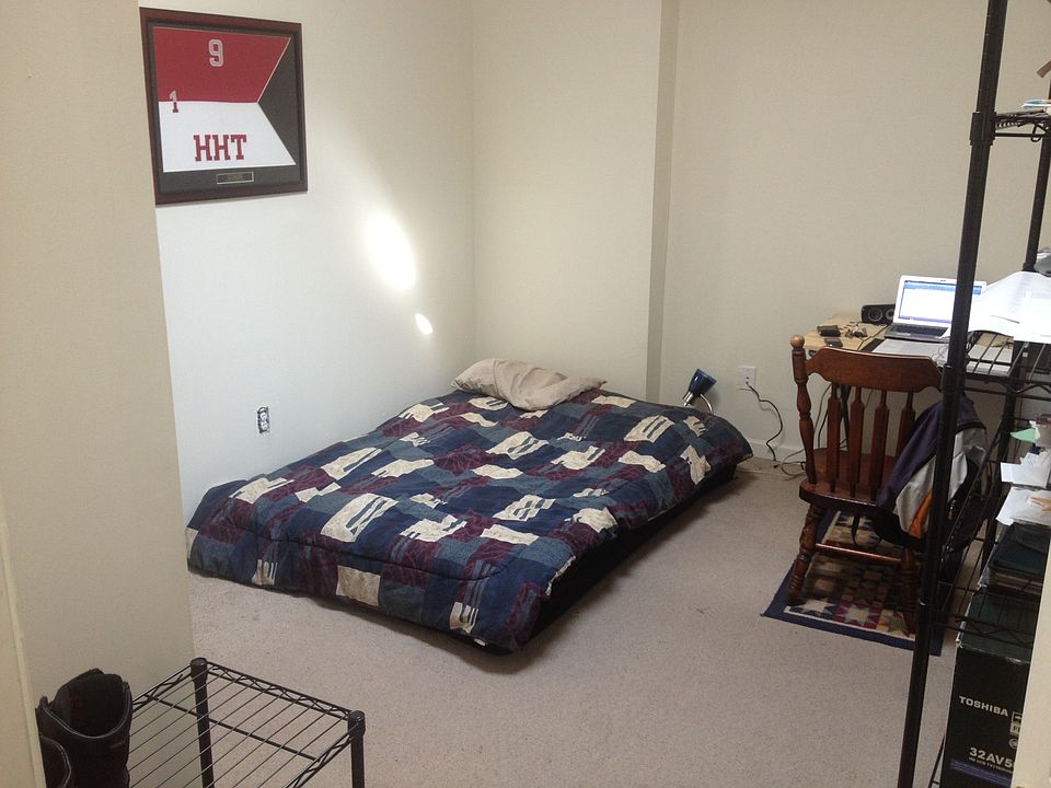 1st image of 420 W Broad St