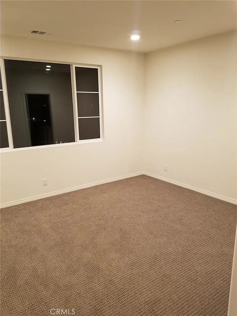 3 bed, 1533 sqft, $4,000 — Photo 3