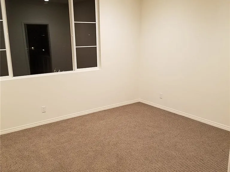 2459 S Loom Ct — Photo 3