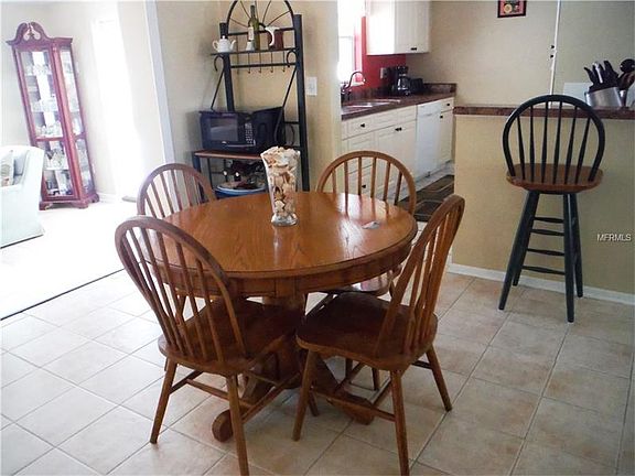 4th image of 1905 Fairway Cir E