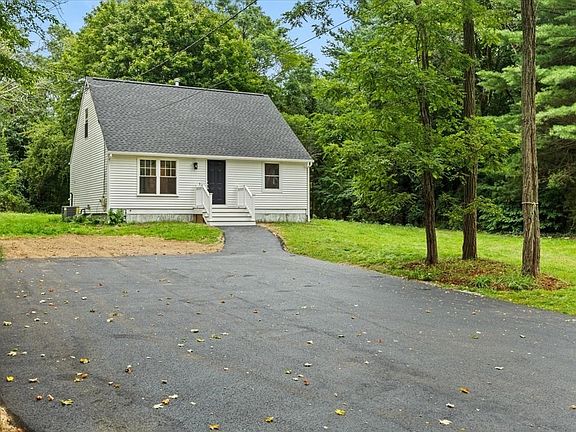 3rd image of 1088 Middleboro Ave