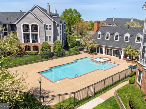 46628 Drysdale Ter Unit 302, Sterling, VA 20165
