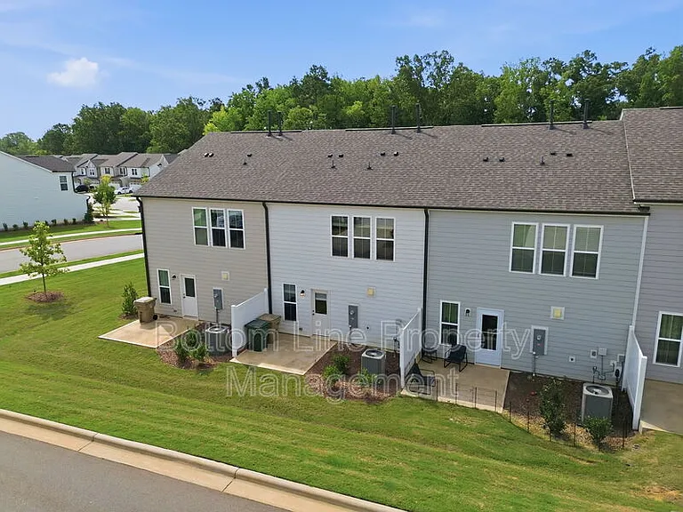 460 Glen Clova Dr — Photo 9