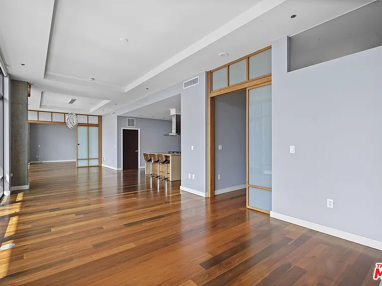 1100 Hope St #Penthouse 205 — Photo 15