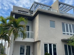 10429 NW 63rd Ter, Doral, FL 33178