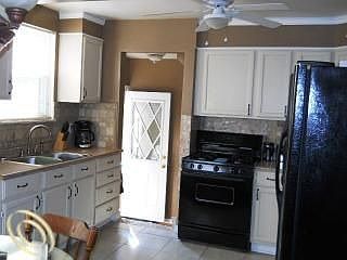 5th image of 20228 Elkhart St