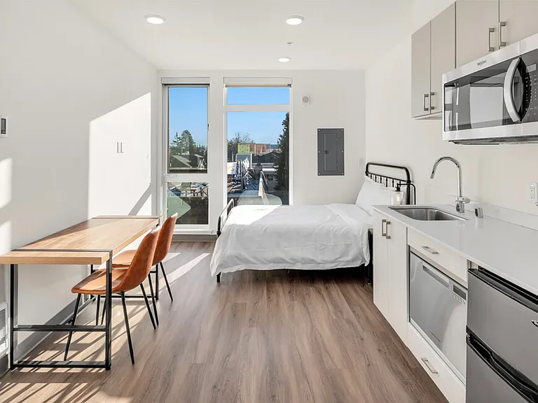 Fifty-Two Apartments — Photo 1