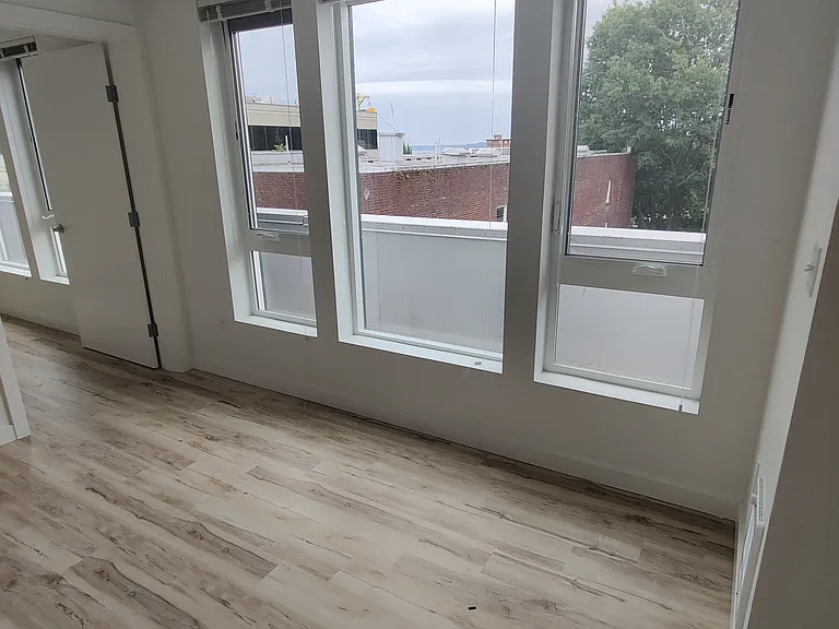 Russo Apartments — Photo 54
