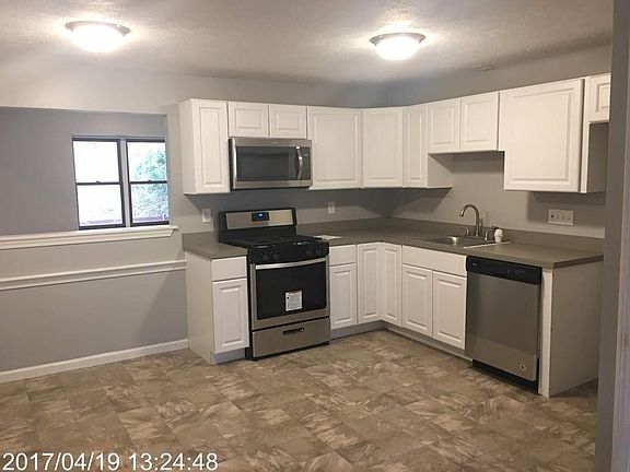 3rd image of 7 Country Club Ln #C
