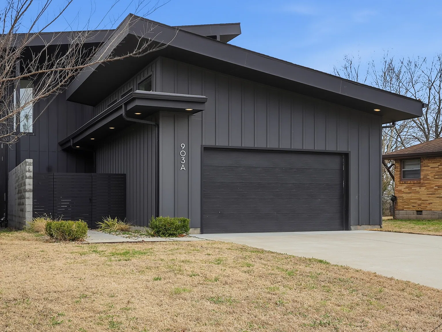 4 bed, 3.5 bath, 2695 sqft, $4,800 — Photo 2