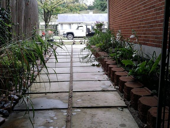 5th image of 72 Rockford Dr