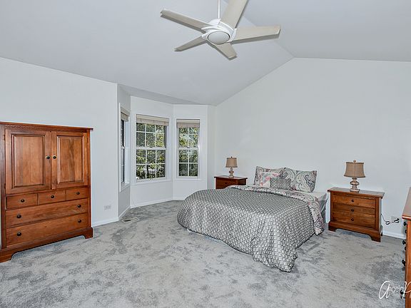 5th image of 412 Hill Ct