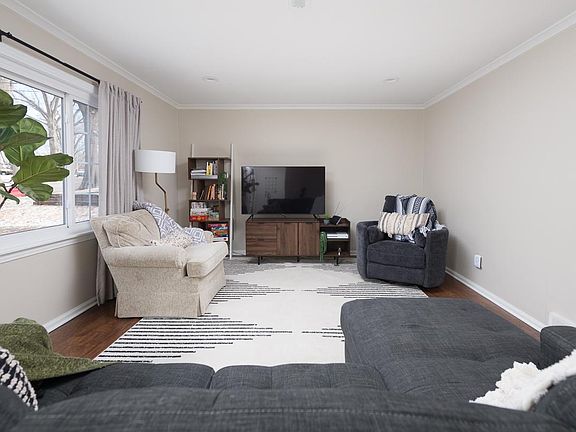 5th image of 2409 W 78th St