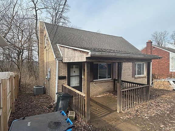 3rd image of 302 Marose Dr