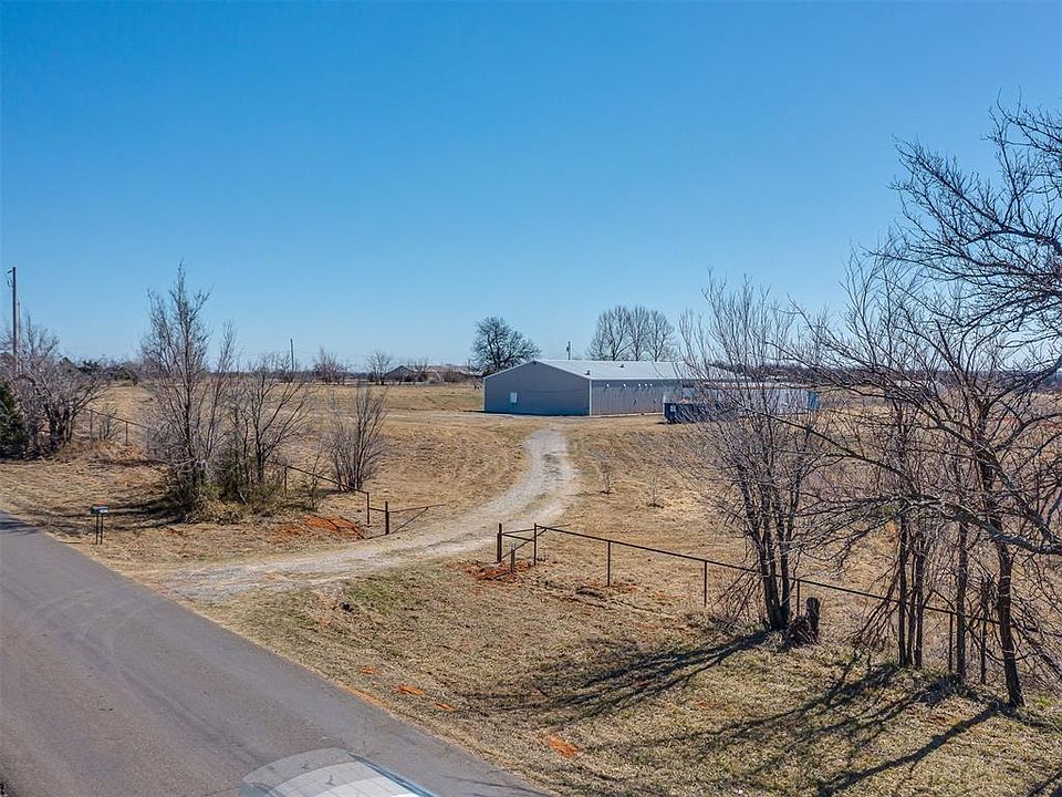 1st image of 2972 SE 7th St