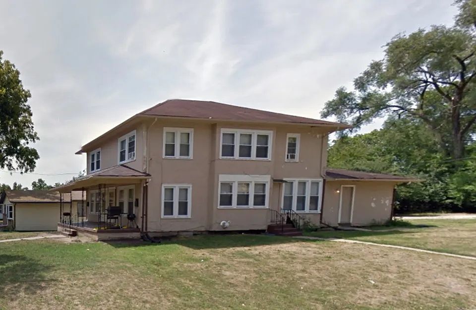1st image of 303 Webster Ave #2