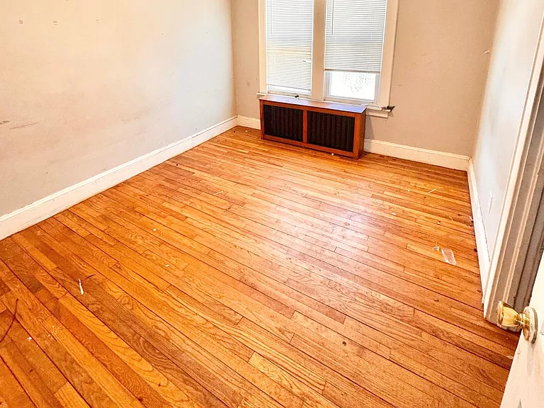 102 Benham St #4 — Photo 5