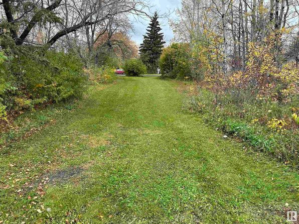 5107 51st St, Cold Lake, AB T9M 1W3