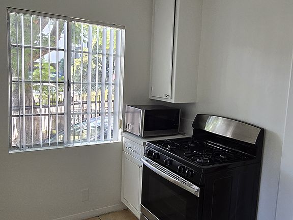 5th image of 161 S Westmoreland Ave APT 101