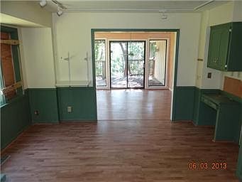 5th image of 707 Lake Forest