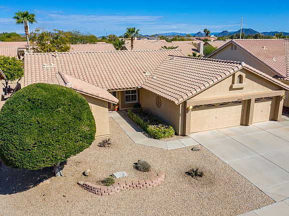 3rd image of 8656 W Escuda Dr