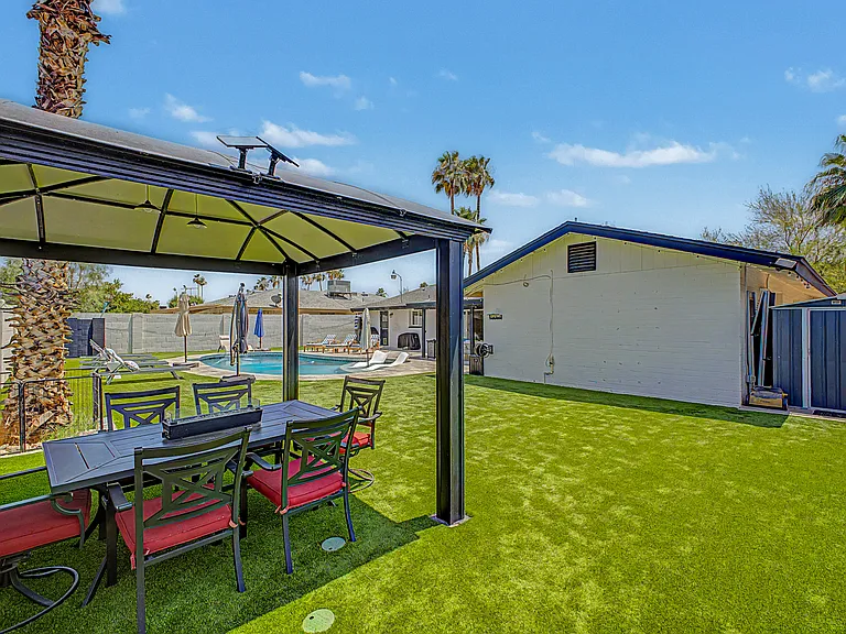 1958 E Laguna Dr — Photo 39
