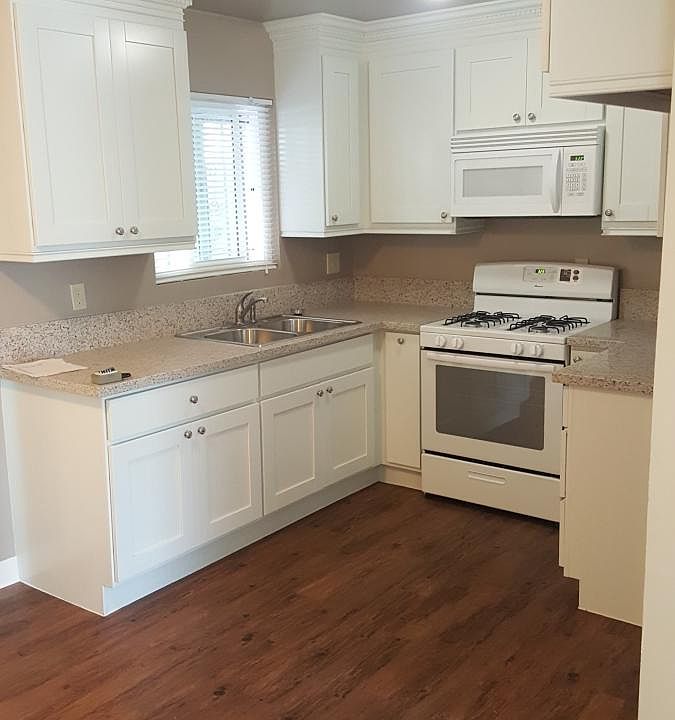 1st image of 9339 Rose St