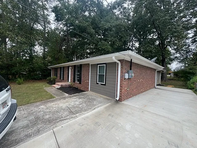 Building Photo - 679 Winchester Ln