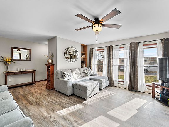 3rd image of 406 Vern Ct