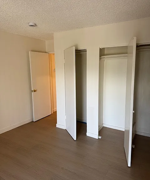 900 Rose Ave #1 — Photo 14