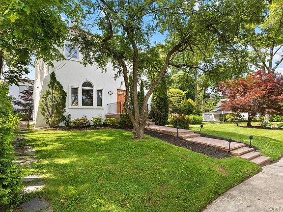 3rd image of 118 Baker Hill Road