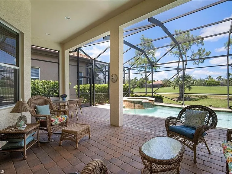 6476 Caldecott Dr — Photo 23