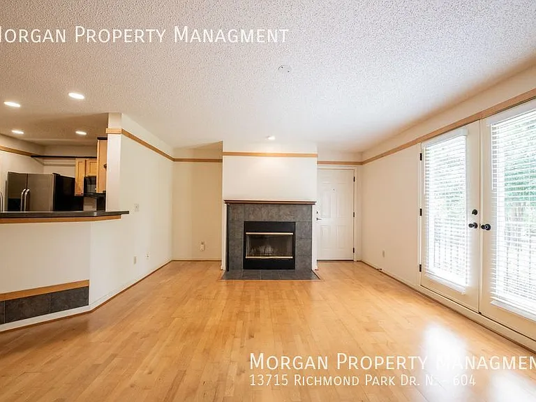 13715 Richmond Park Dr N #604 — Photo 9