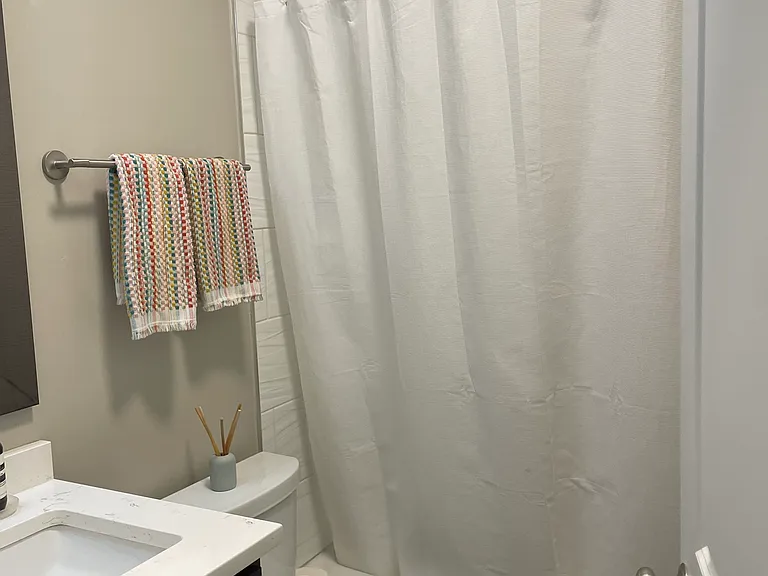 1212 W Henderson St #1 — Photo 12