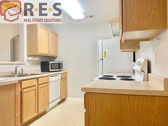 4th image of 7440 S Blackhawk St Unit 9304