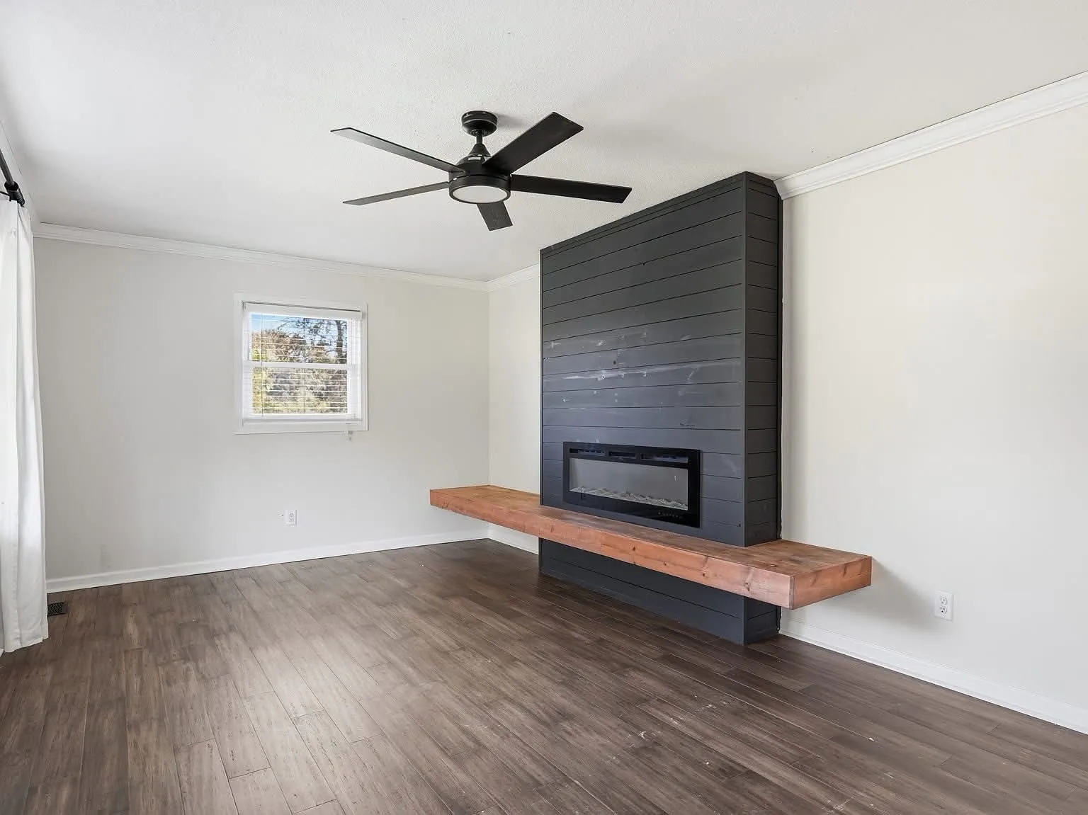 3 bed, 1229 sqft, $1,800 — Photo 2
