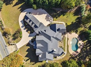 330 Heards Ferry Rd, Atlanta, GA 30328