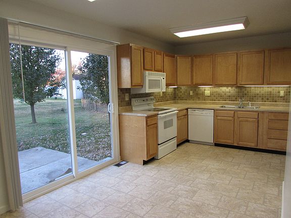 5th image of 2205 Colony Meadows Ct