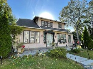 196 Springfield Ave FLOOR 2, Rutherford, NJ 07070